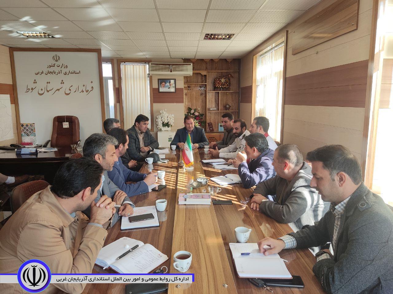 جلسه هماهنگی برگزاری مانور زلزله در روستای عزت آباد شهرستان شوط