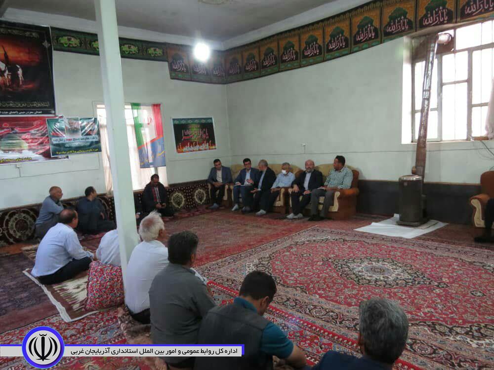 دیدار فرماندار شهرستان شوط ، بخشدار مرکزی و تعدادی از ادارات با اهالی روستای دیزج طویل شهرستان شوط