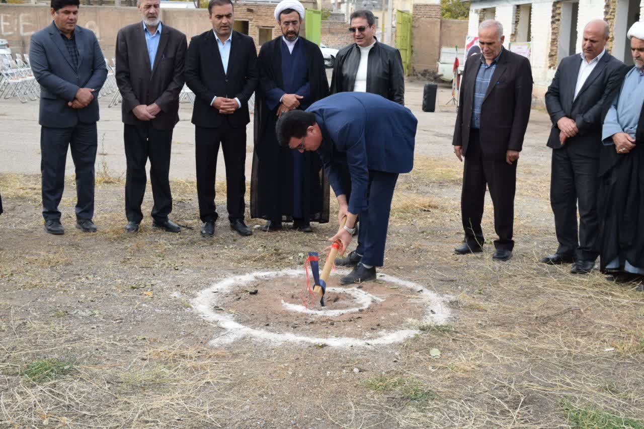 مراسم کلنگ زنی هنرستان 10 کلاسه دخترانه شهرستان شوط