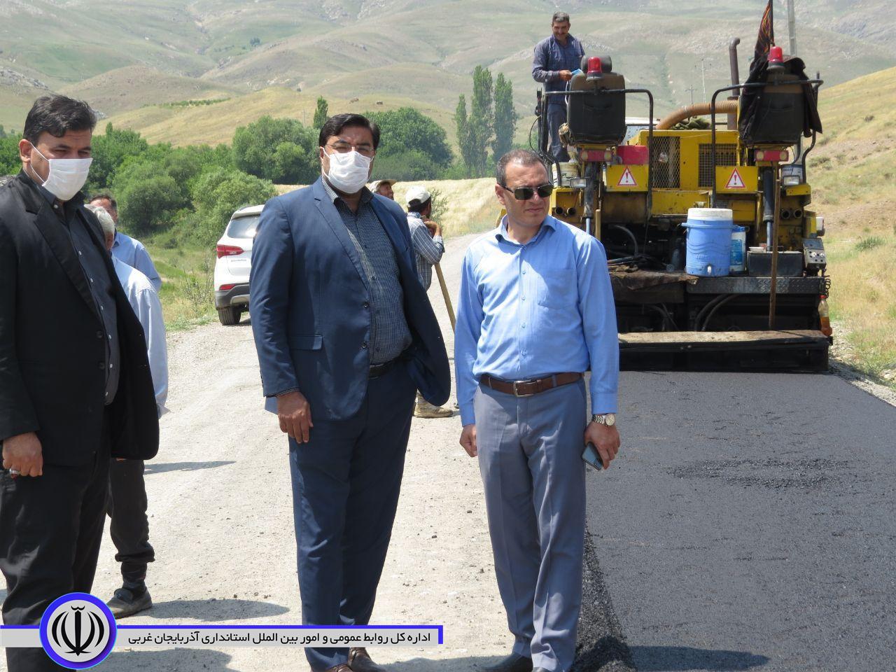 آغاز عملیات اجرایی آسفالت ریزی محور ارتباطی روستای گردشگری چاوقوون به علیار شهرستان شوط
