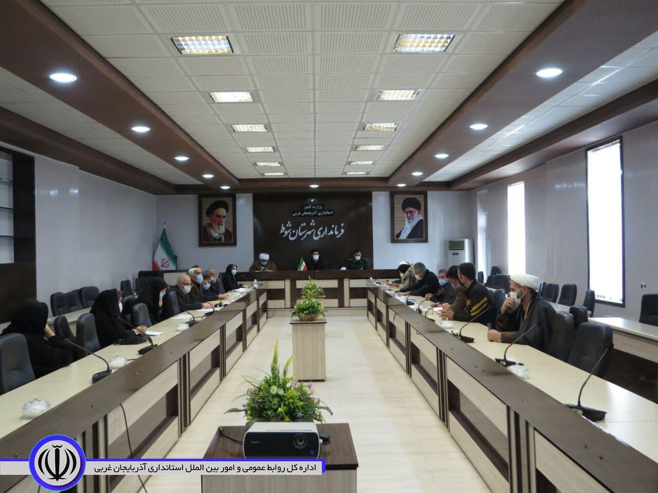 هیچ برنامهای در دنیا بدون نگاه تیمی امکانپذیر نیست و به موفقیت نخواهد رسید.