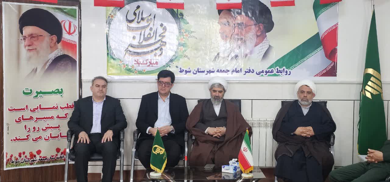 شوط در مسیر برگزاری باشکوه راهپیمایی 22 بهمن / تأکید فرماندار و امام جمعه بر هماهنگی دستگاه‌ها و حضور گسترده مردم