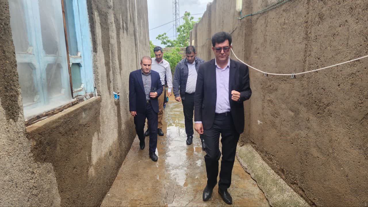 بازدید فرمانــدار از معابر و اماکن سیل زده