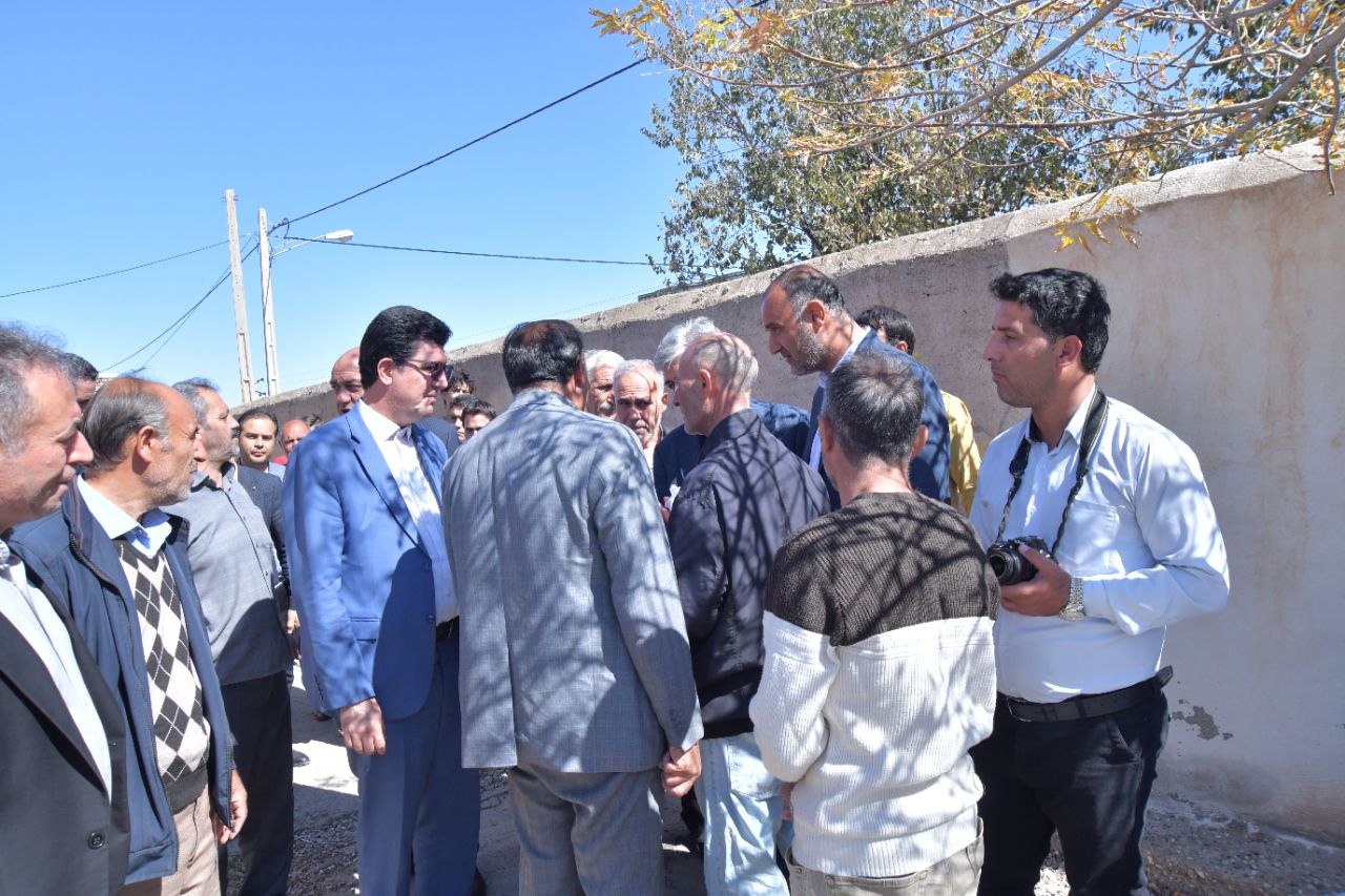 بازدید و دیدار چهره به چهره فرماندار ، نماینده مردم منطقه در مجلس و اعضای شورای اداری با اهالی روستای بایانچولی عجم