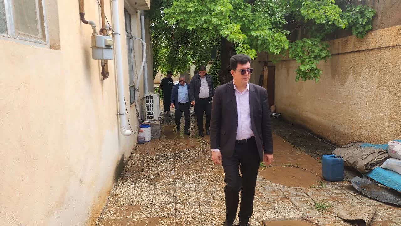 بازدید فرمانــدار از معابر و اماکن سیل زده