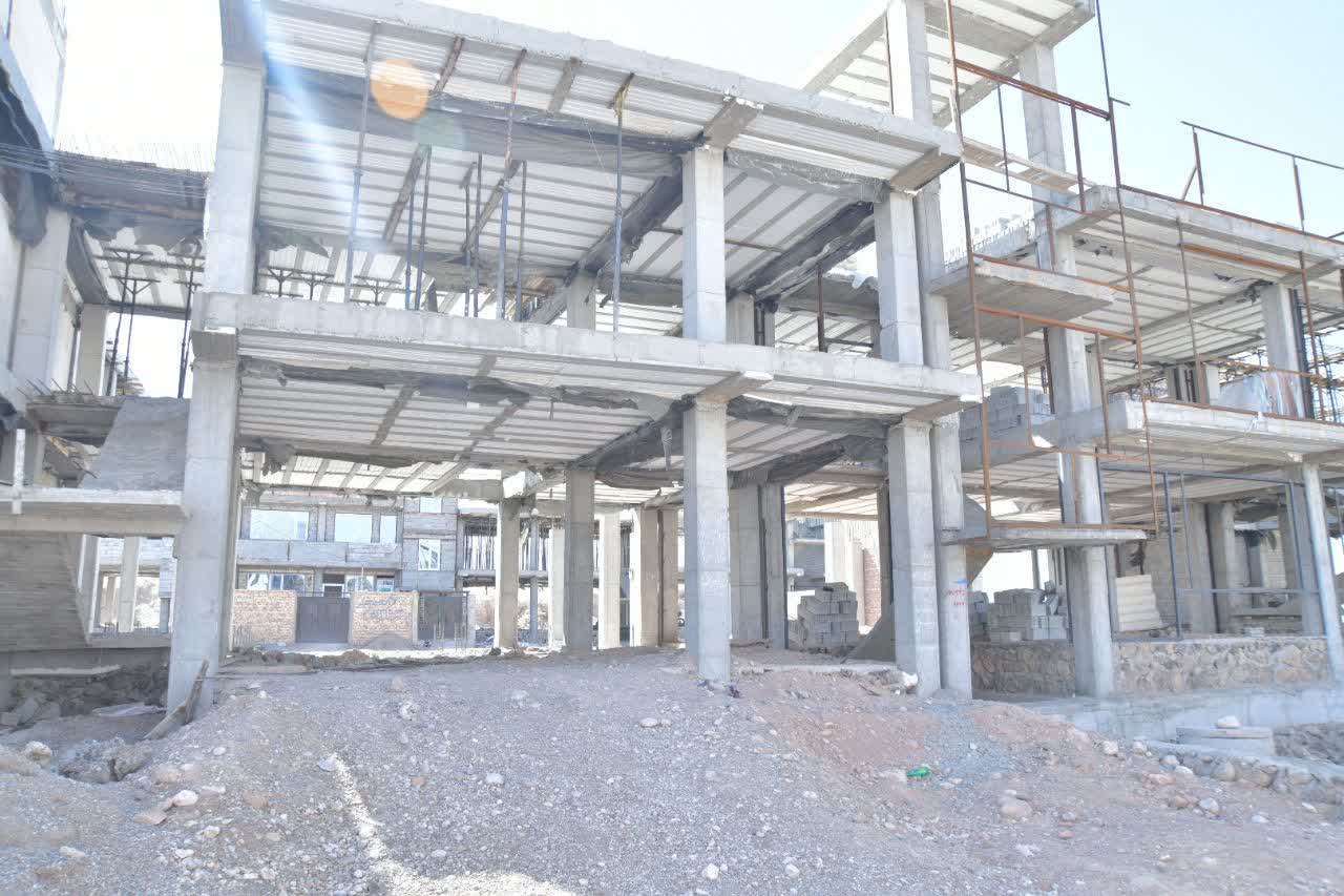 بازدید فرماندار از پروژههای نهضت ملی مسکن با مشارکت بانک ملی