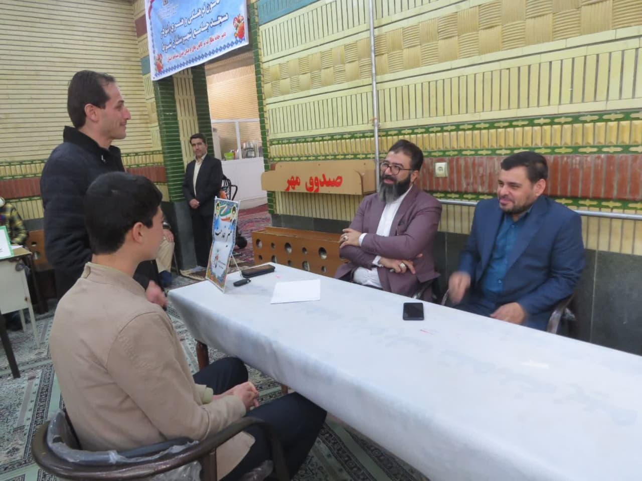 میز خدمت نماز جمعه شوط برگزار شد