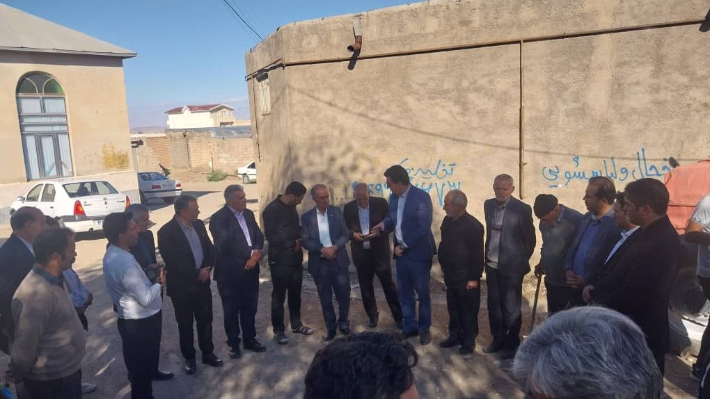 بازدید و دیدار چهره به چهره فرماندار ، نماینده مردم منطقه در مجلس و اعضای شورای اداری با اهالی روستای ملا احمد