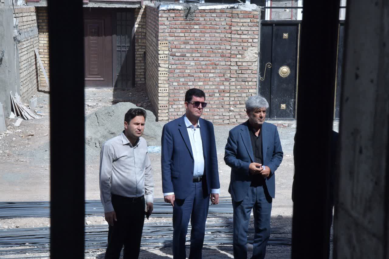 بازدید فرماندار از پروژههای نهضت ملی مسکن با مشارکت بانک ملی