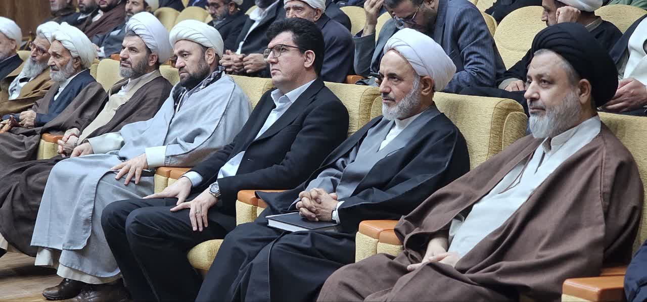 برگزاری نشست تخصصی روحانیون اهل تشیع و تسنن با موضوع «همایش یاوران انقلاب» در شهرستان شوط