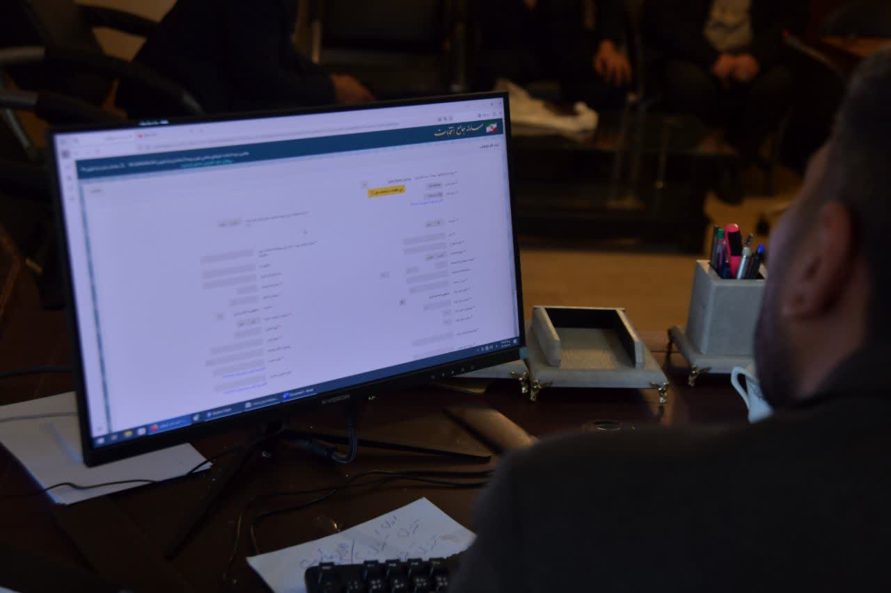 بازدید شهروز بابازاده فرماندار شهرستان شوط از روند ثبت‌نام داوطلبان و آمادگی بخشداری قره‌قویون برای برگزاری انتخابات شوراهای اسلامی روستاها