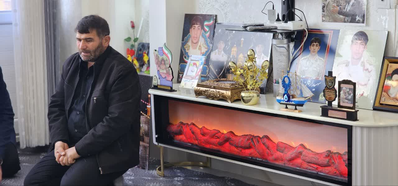 حضور فرماندار و اعضای شورای تامین در منزل شهید آرکان آخش