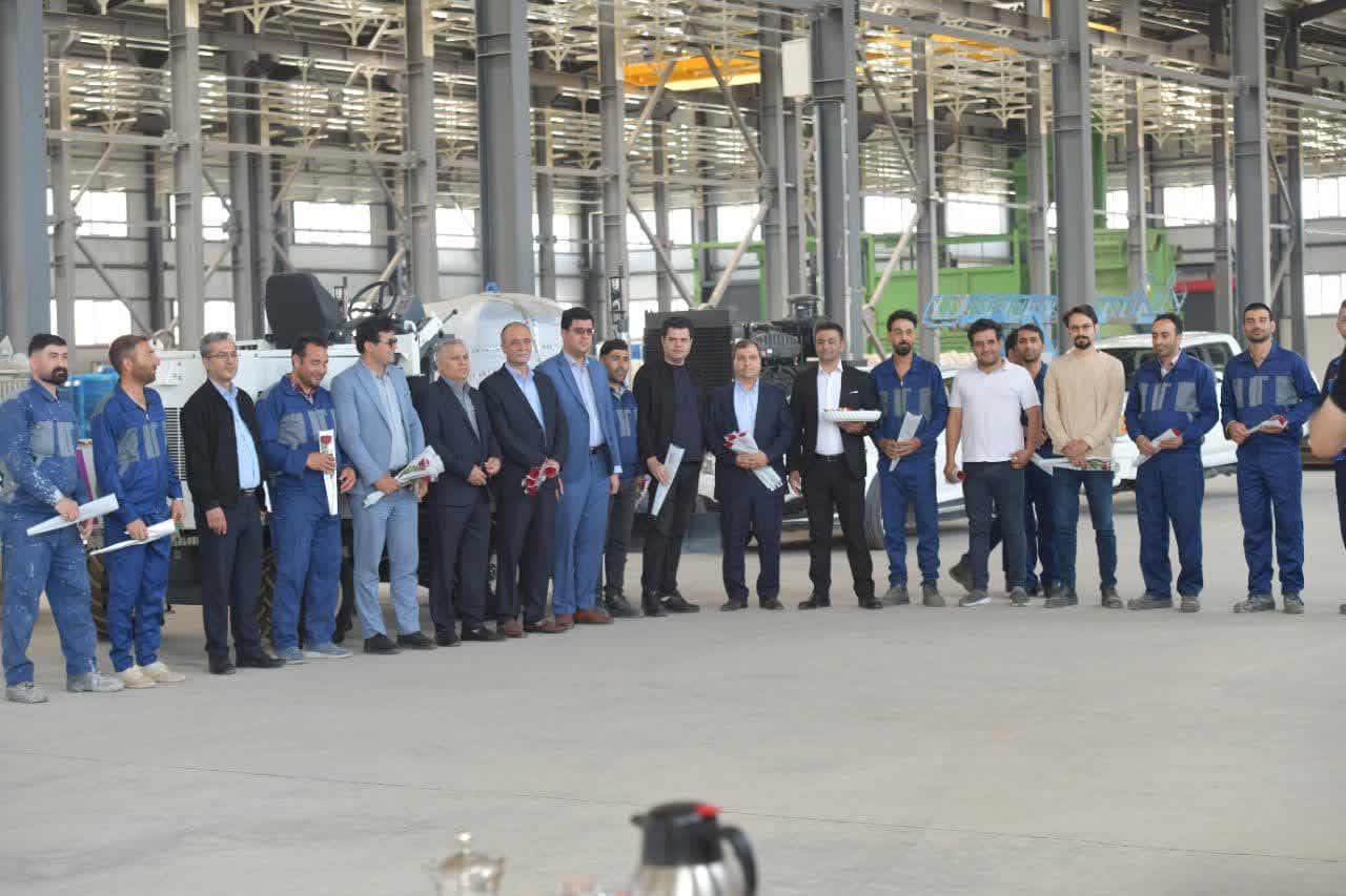 دیدار فرماندار شوط با کارگران کارخانجات شهرک صنعتی شوط
