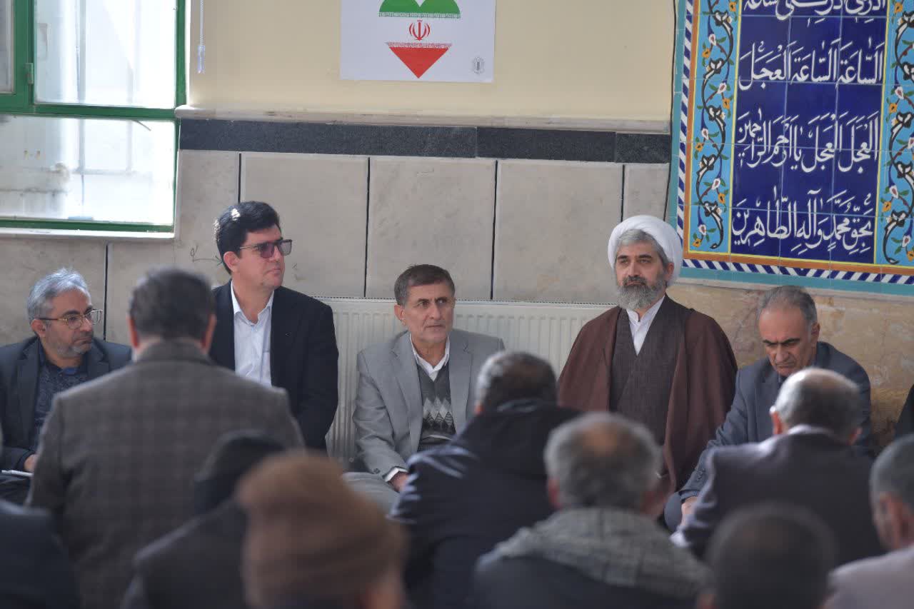 برگزاری جلسه مدیریت محله‌محور با حضور معاون استاندار در روستای صوفی