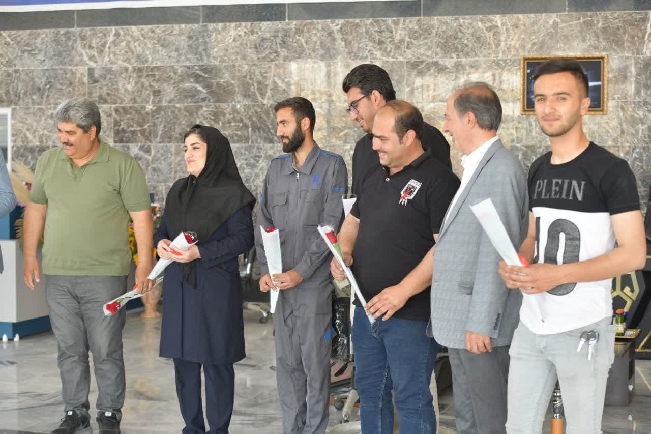 دیدار فرماندار شوط با کارگران کارخانجات شهرک صنعتی شوط