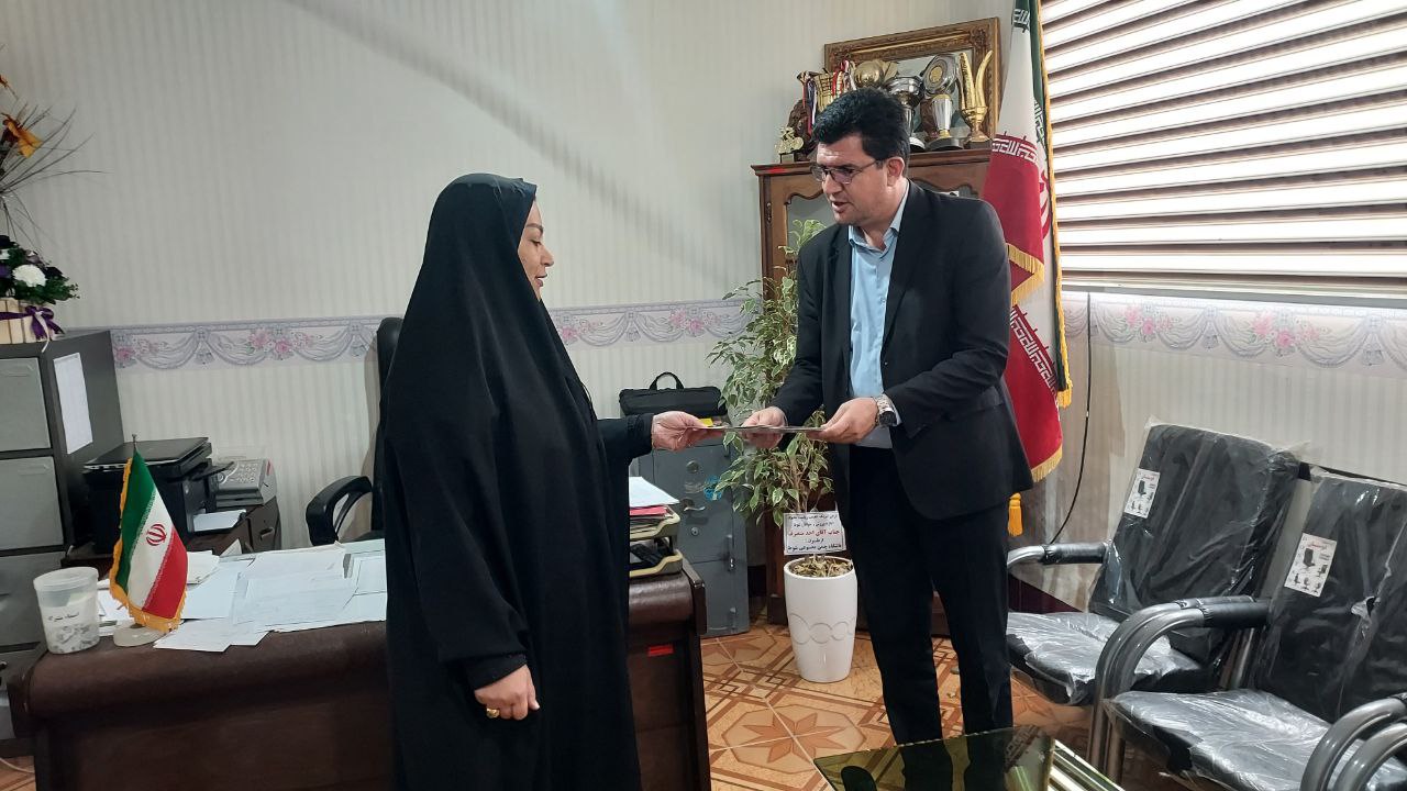 تجلیل فرماندار از رئیس و کارکنان اداره ورزش و جوانان شهرستان شوط