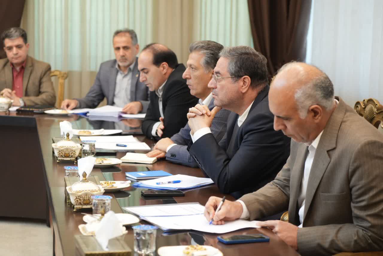 تأکید استاندار آذربایجانغربی بر تسهیل فعالیتهای قانونی پیلهوران