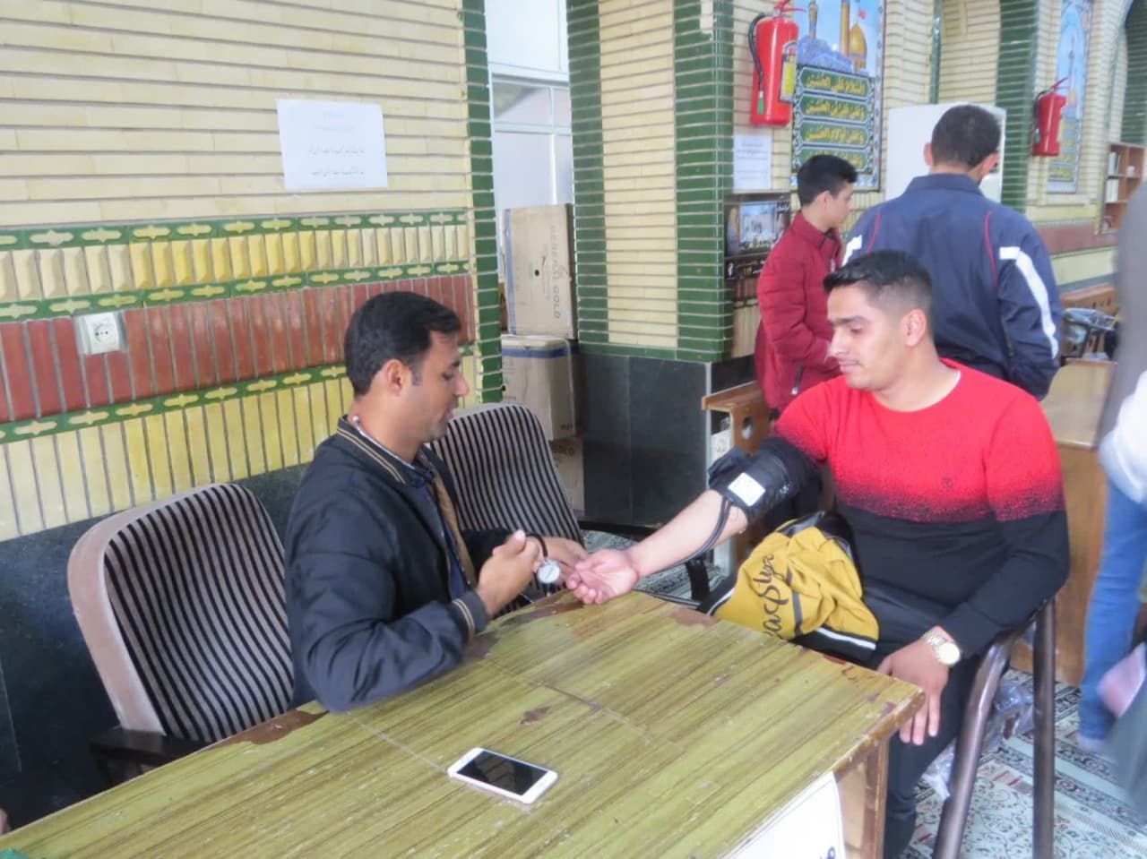 میز خدمت نماز جمعه شوط برگزار شد