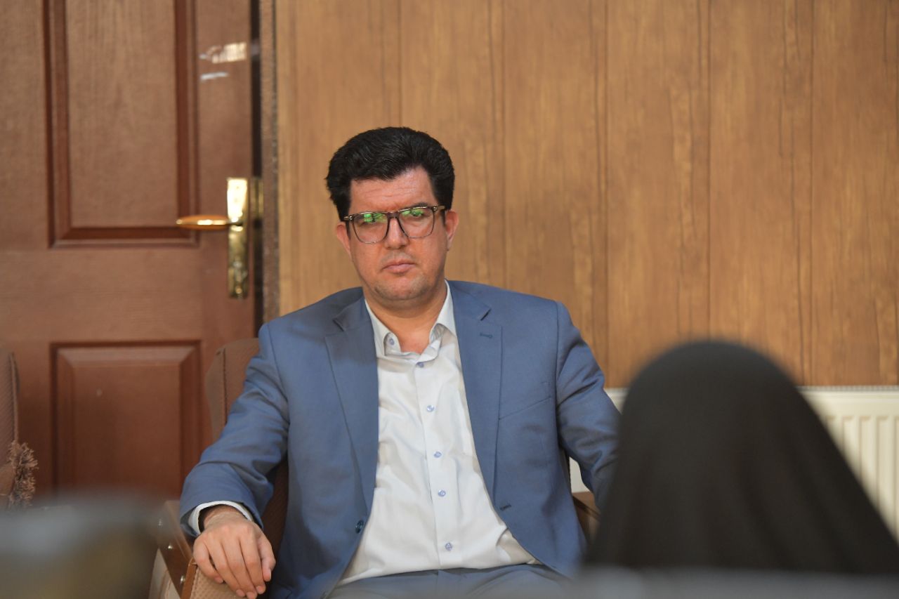 دیدار مدیر کل کتابخانه های عمومی استان آذربایجان غربی با فرماندار شوط