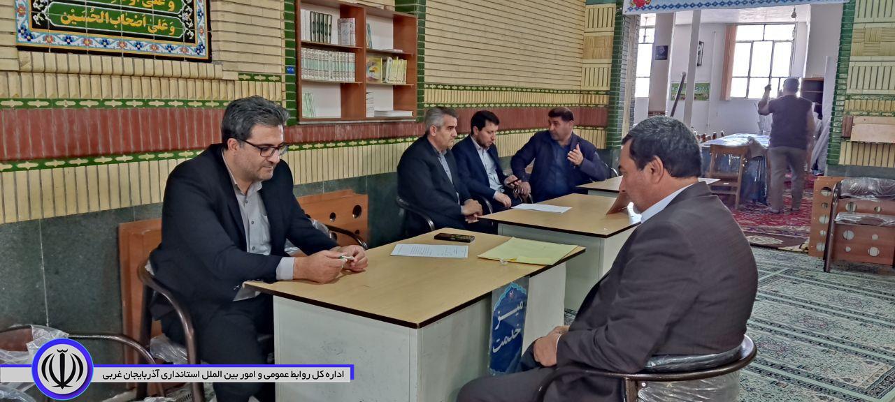 میز ارتباطات مردمی در جهت پاسخگویی به سوالات مردم با حضور روسای محترم ادارات شهرستان ‌شوط