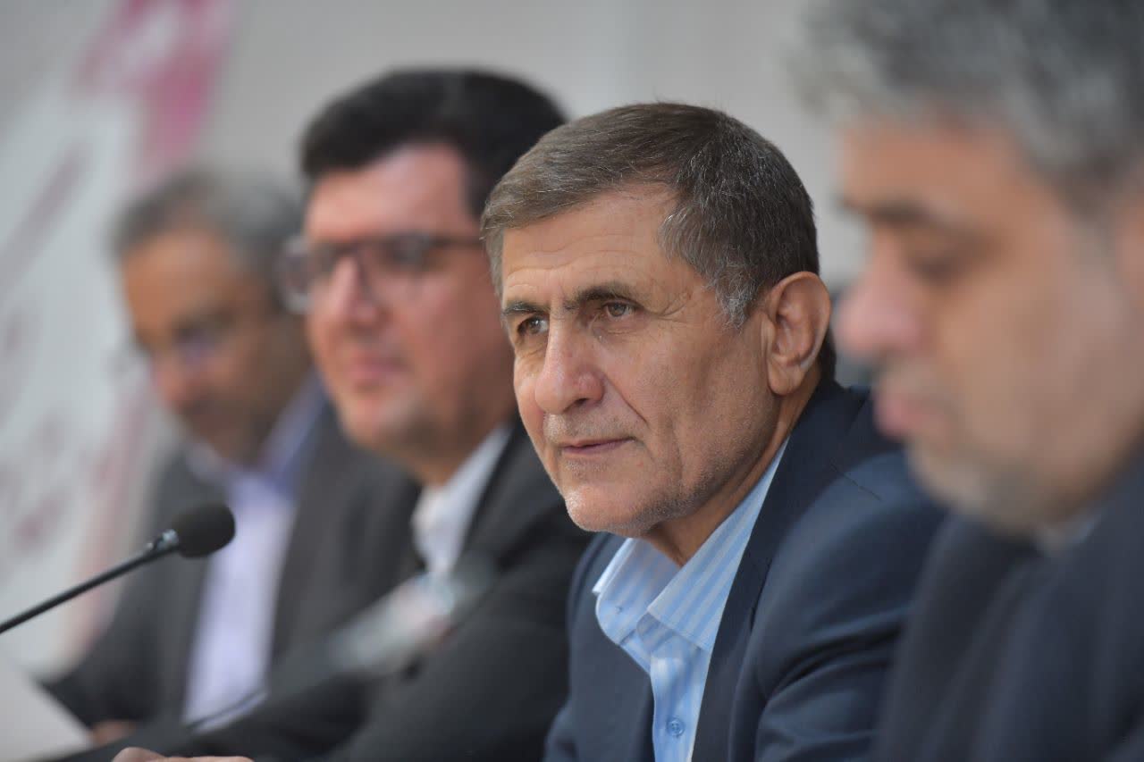 نشست صمیمی معاون توسعه مدیریت و منابع استانداری آذربایجانغربی با کارکنان فرمانداری شهرستان شوط