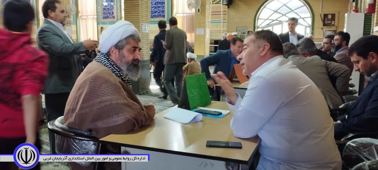 میز ارتباطات مردمی در جهت پاسخگویی به سوالات مردم با حضور روسای محترم ادارات شهرستان ‌شوط