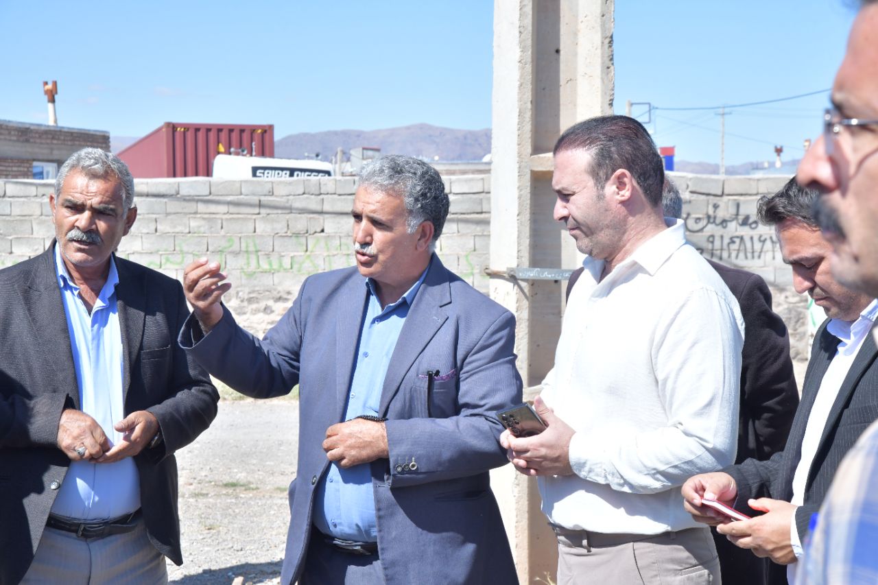 بازدید و دیدار چهره به چهره فرماندار ، نماینده مردم منطقه در مجلس و اعضای شورای اداری با اهالی روستای حسینعلی کندی کرد