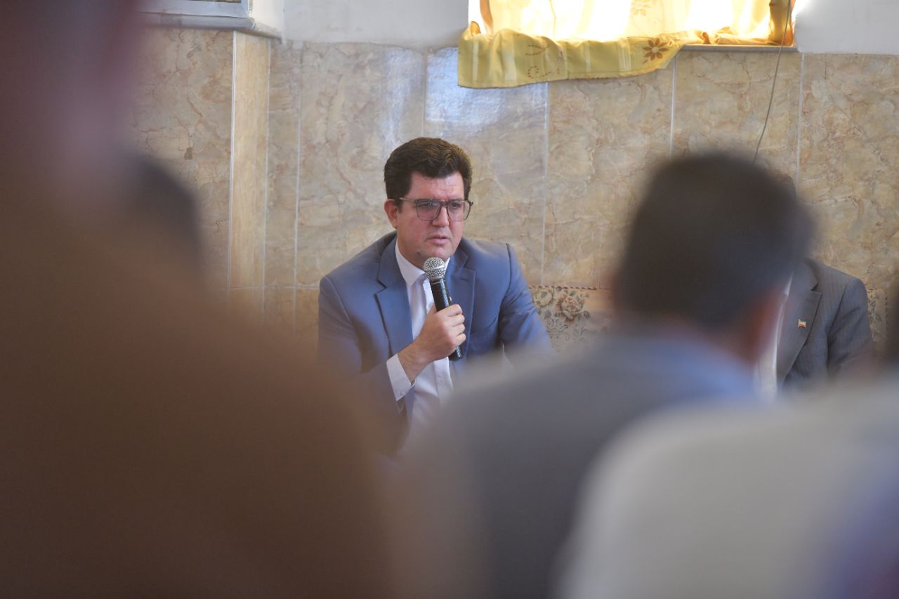 بازدید و دیدار چهره به چهره فرماندار ، نماینده مردم منطقه در مجلس و اعضای شورای اداری با اهالی روستای قره ایاغ