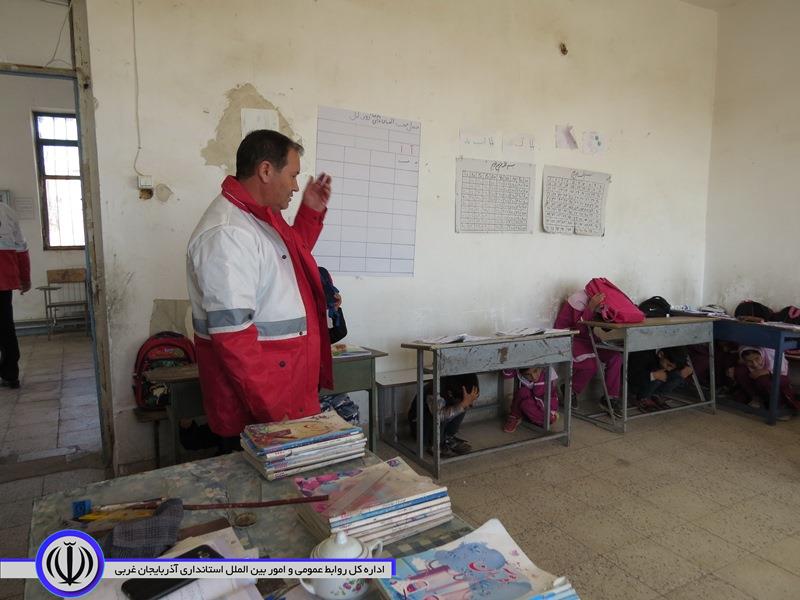 برگزاری مانور زلزله فرضی در روستای عزت آباد از توابع بخش مرکزی شوط