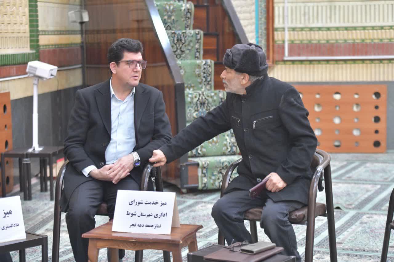 برگزاری میز خدمت شورای اداری شهرستان شوط