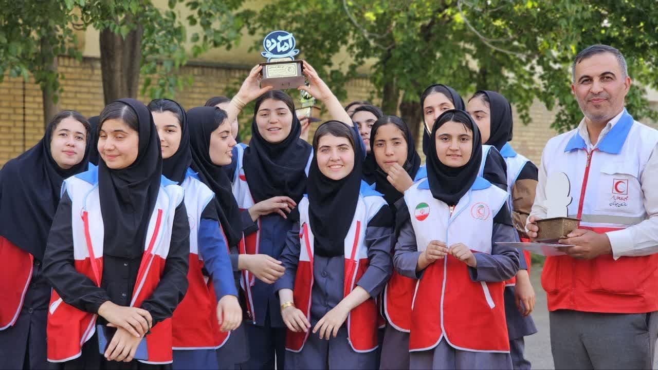 کسب مقام اول استانی توسط تیم دادرس جمعیت هلال احمر شهرستان شوط در دوازدهمین دوره المپیاد آماده(بخش دختران دادرس)