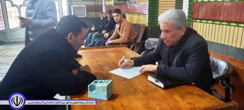 گزارش تصویری/برپایی میز خدمت با حضور مدیران دستگاه های اجرایی شهرستان شوط