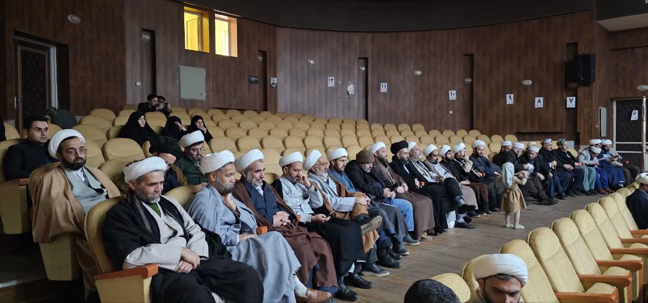 برگزاری نشست تخصصی روحانیون اهل تشیع و تسنن با موضوع «همایش یاوران انقلاب» در شهرستان شوط